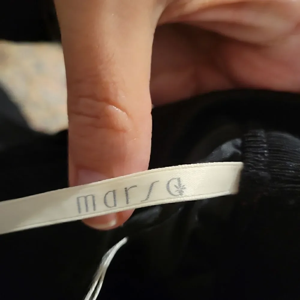 Marsa black skirt (Japanese brand)